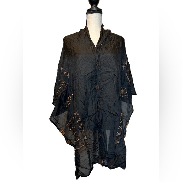 NATORI Vintage Black Silk Embroidered Shawl with Wooden Button Accents—One Size. - Picture 1 of 9
